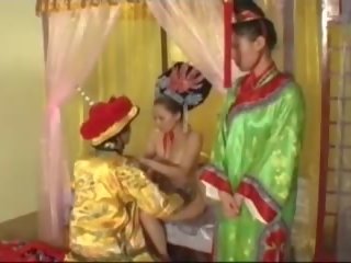 Kinesisk emperor fucks cocubines, gratis x karakter film 7d