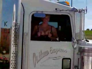 Damsel trucker blikajúce