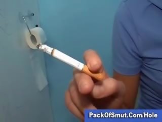 Svätá diera toaleta fajčenie