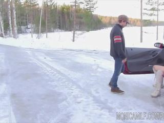 Car breakdown for lascivious Monicamilf in the Norwegian winter