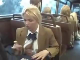Ξανθός/ιά μωρό πιπιλίζουν ασιάτης/ισσα adolescents prick επί ο λεωφορείο