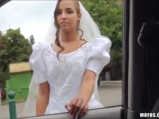 Superb soon to be bride ditched by her BF