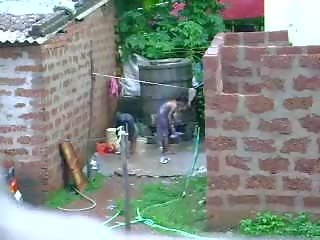 Watch This Two first-rate Sri Lankan schoolgirl Getting Bath In Outdoor