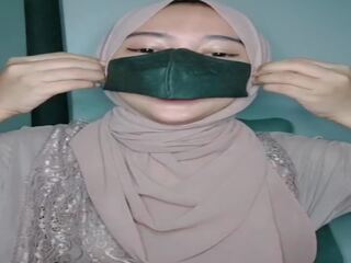 Hijab perempuan simpanan try dubur melancap feat. rends14