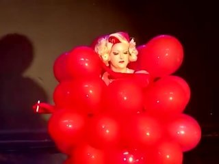 Cabaret burleska umazano martini baloon
