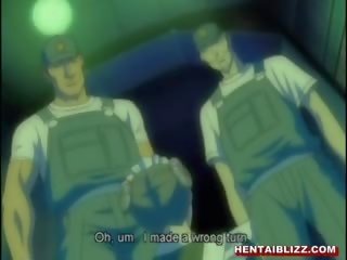 Hentai stuepike groupfucked hardt av soldiers